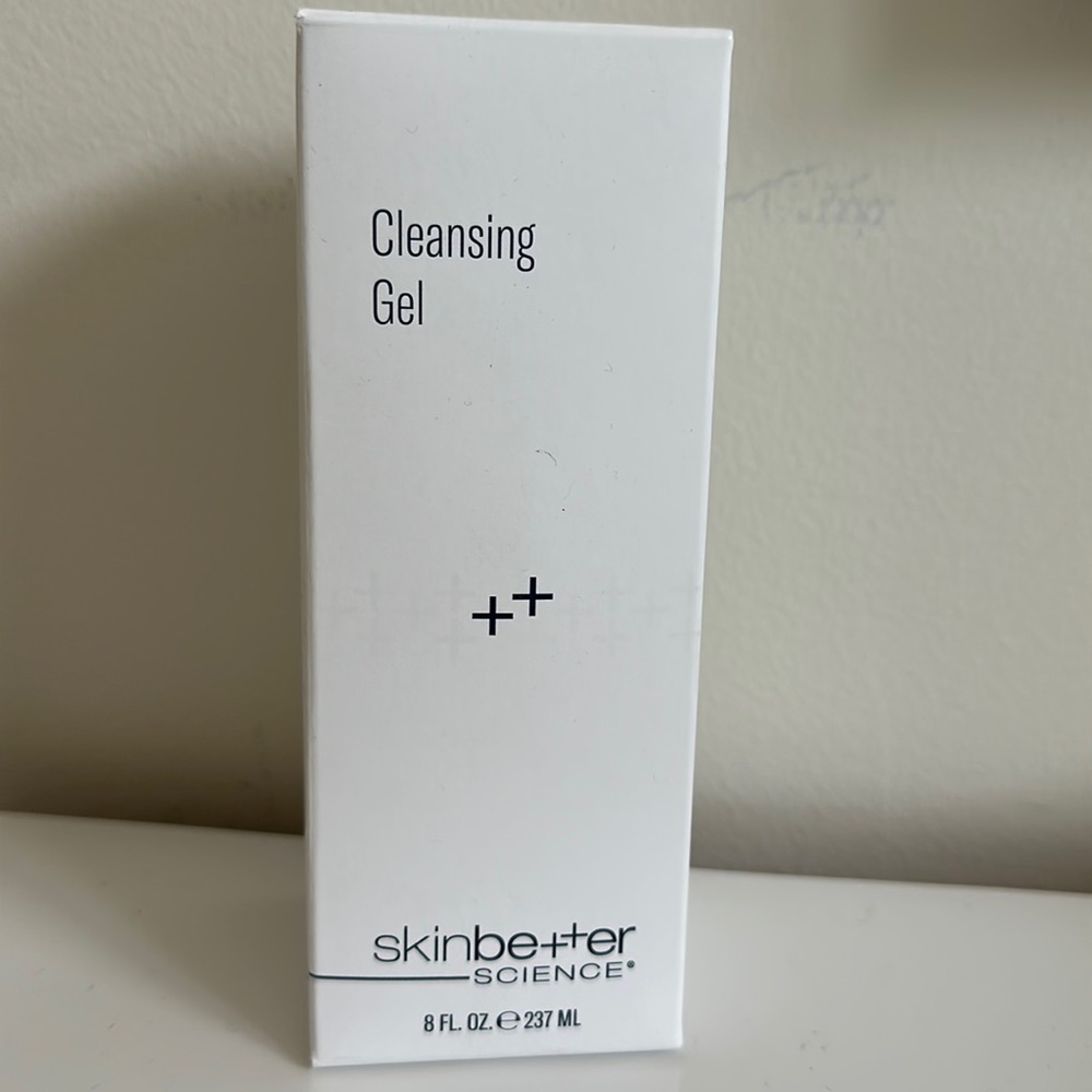NWT SKINBETTER SCIENCE CLEANSING GEL